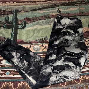 Black and Gray Marble Leggings